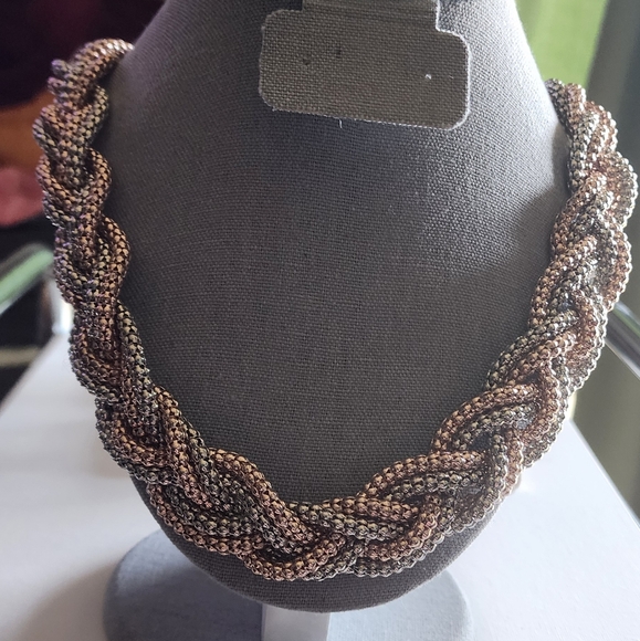 Unbranded Jewelry - GOLD SILVER BRAIDED ORNATE NECKLACE